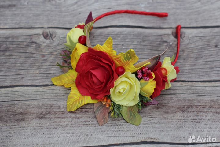 Ободок осенний из цветов