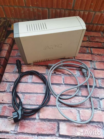 Источник бесперебойного питания