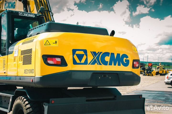 Колёсный экскаватор XCMG XE210WD, 2023