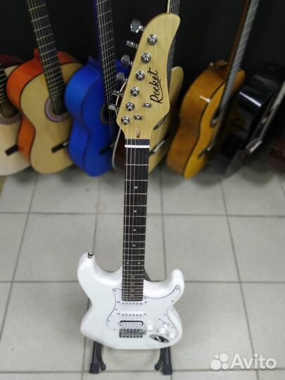 Электрогитара Новая