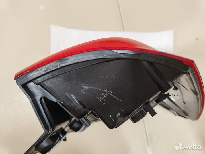 Фонарь задний suzuki sx4 (s-cross) правая