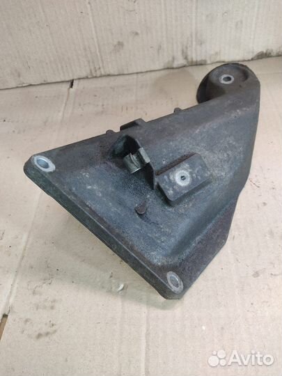 Крепление двигателя левое bmw х5 е53 М57n