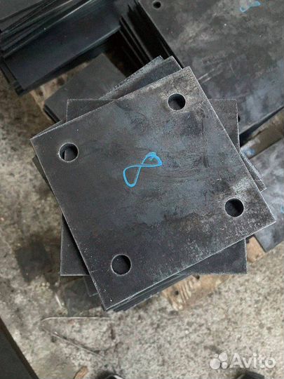 Закладная пластина 250х250х10