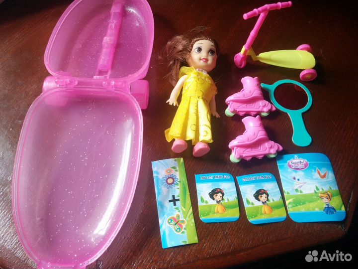 Чемоданчик с куклой