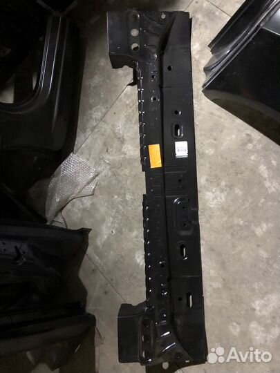 Панель задняя (багажника) Рено Дастер
