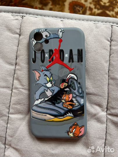 Чехол на iPhone 11