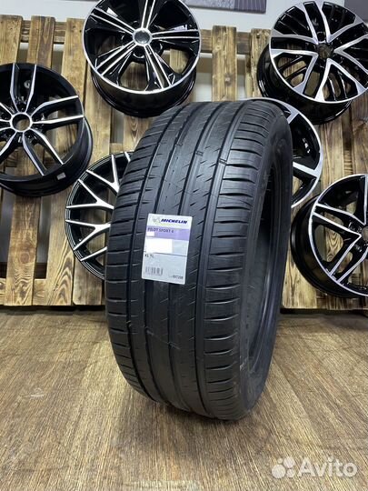 Michelin Pilot Sport 4 SUV 235/55 R19 105Y