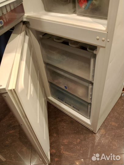 Холодильник двухкамерный бу