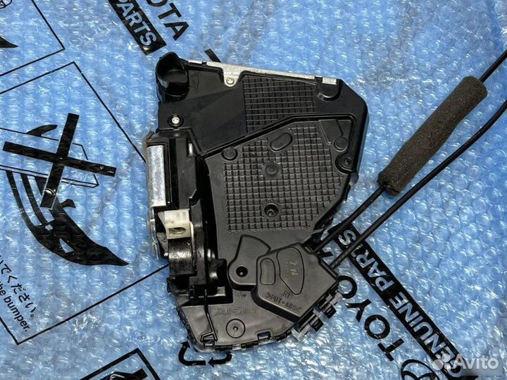 Замок двери передний правый Lexus Rx 4 2015-2022