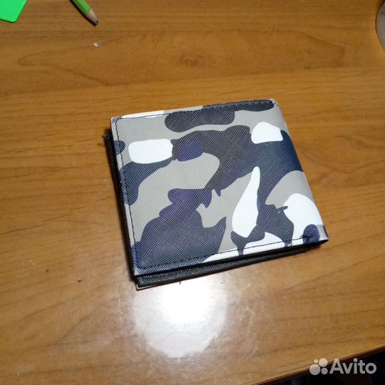 Кошелёк для денег. Военные краски