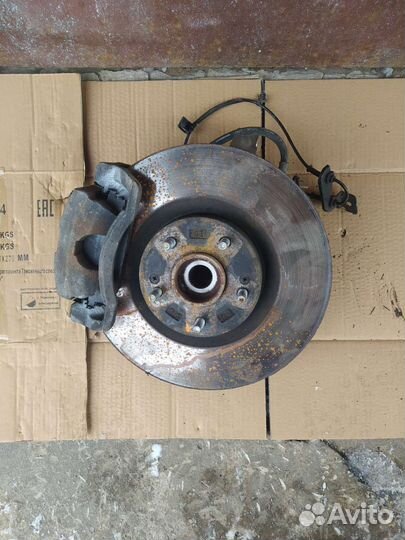 Кулак передний Hyundai Santa Fe 4 2021