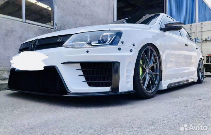 Передний бампер Volkswagen jetta 6