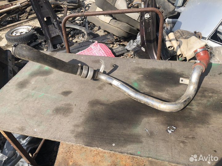 Патрубок интеркулера Land Rover Freelander 2