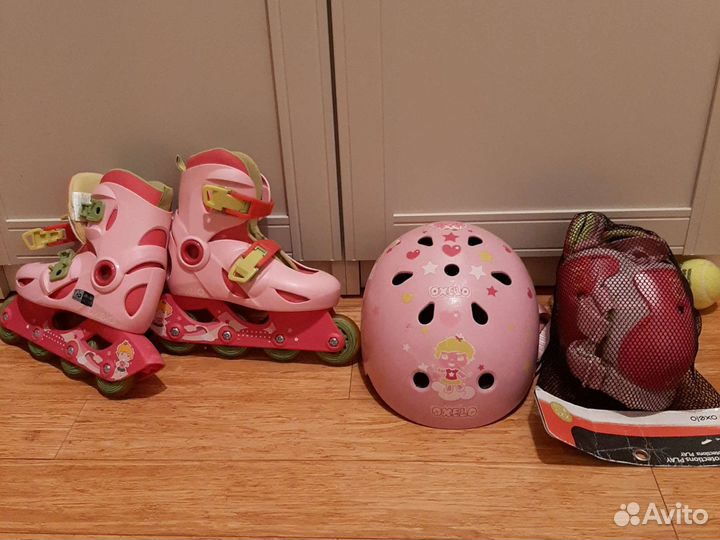 Роликовые коньки с шлемом и комплектом защиты