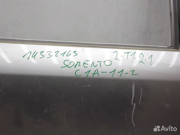 Дверь задняя правая на Kia Sorento 770042P010