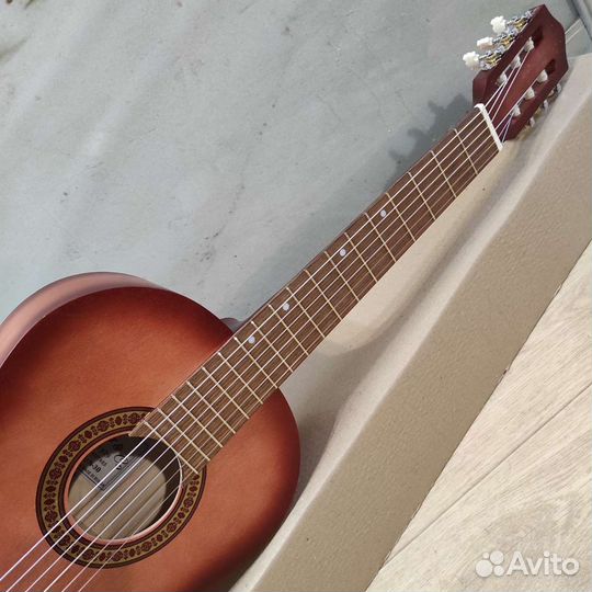 Гитара новая классическая