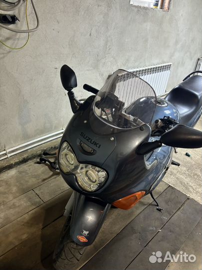 Suzuki gsx 750