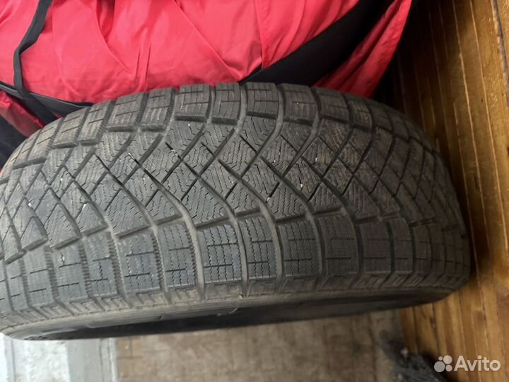 Pirelli Ice Zero 225/60 R18 104T