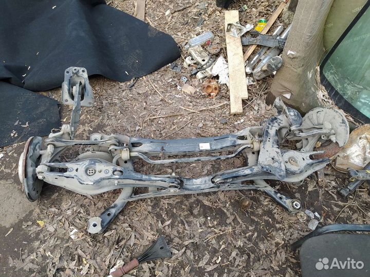 Подрамник задний Volkswagen Passat B8