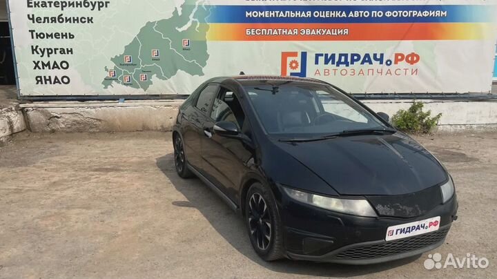 Ручка двери задней наружная левая Honda Civic (5D) 72680-SMG-E02