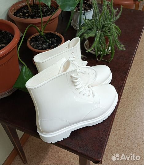 Женские резиновые сапоги