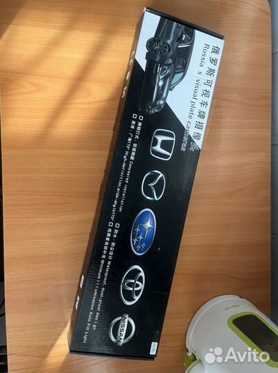 Камера заднего хода с рамкой под номер