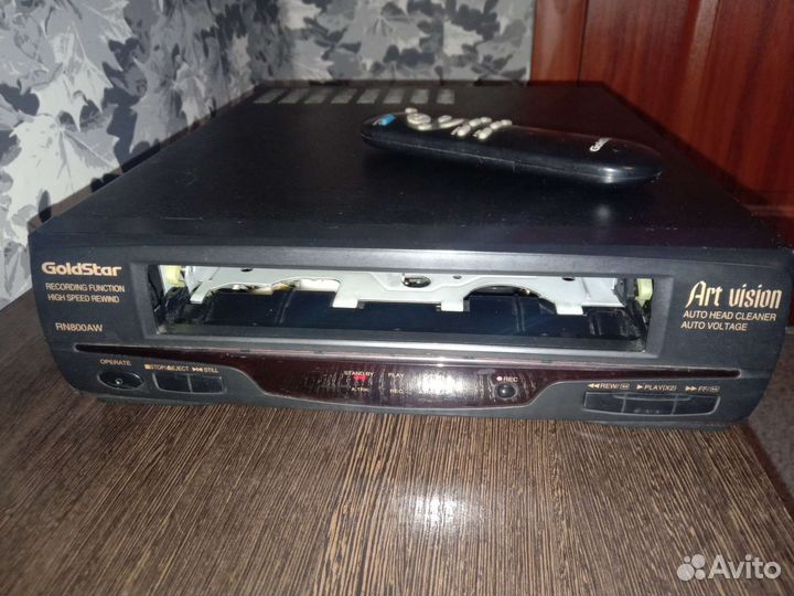 Видеомагнитофон goldstar
