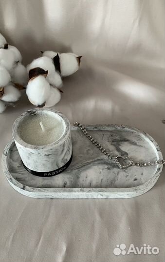 Ароматическая свеча в гипсовом подсвечнике