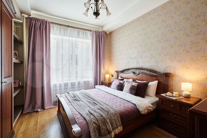 4-к. квартира, 105 м², 4/7 эт.