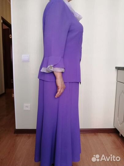 Женский весенне-летний костюм