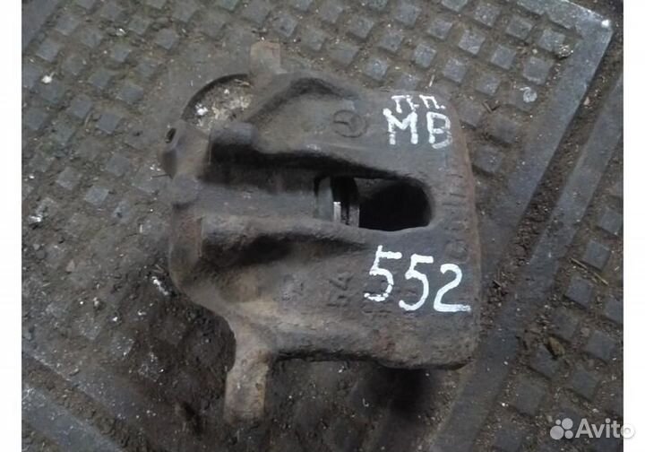 Суппорт передний правый Mercedes-Benz W201