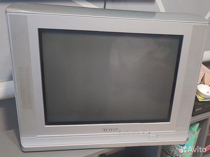 Телевизор samsung в рабочем состоянии