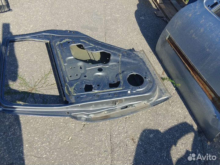 Дверь задняя правая Nissan Qashqai J10