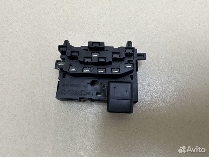 Датчик угла поворота руля VW Golf 5 1K0959654