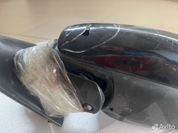 Боковое зеркало левое на Toyota Ist