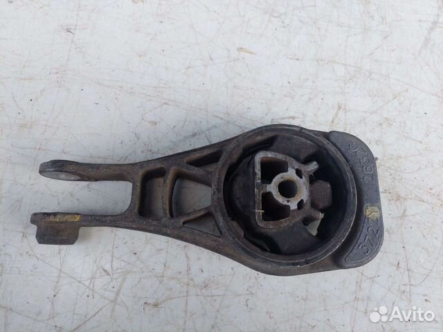 Подушка двс на Шевроле кобальт.Задняя