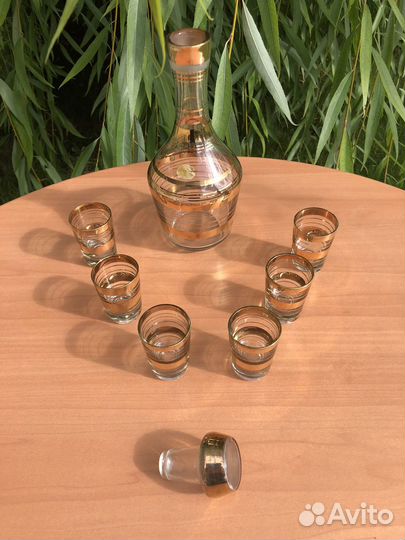 Старинный стеклянный набор для коньяка