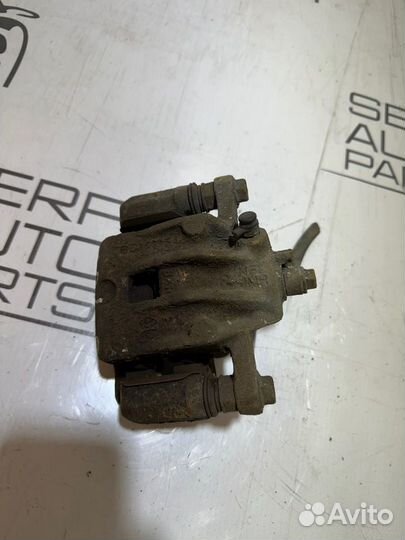 Суппорт задний левый Kia Soul AM G4FC 2009