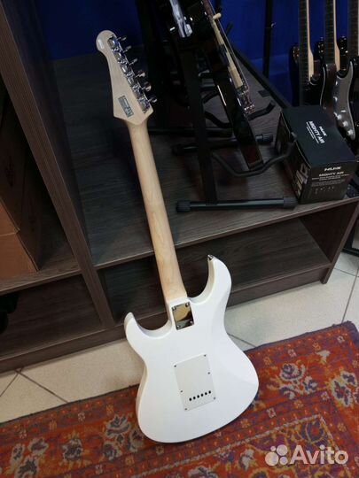 Электрогитара yamaha pacifica 012