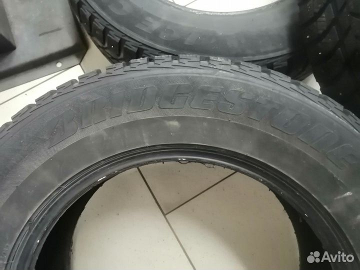 Bridgestone Ice Cruiser 5000 235/65 R17
