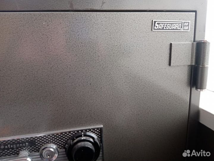 Сейф для денег и документов бу