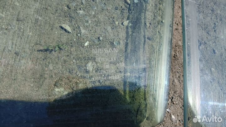 Стекла передние боковые Nissan Primera P11
