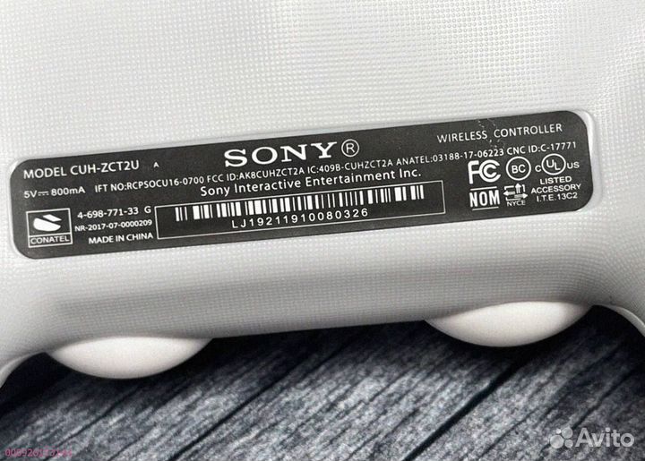 Геймпад DualShock 4