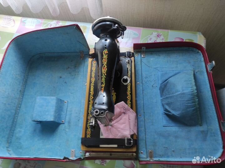 Швейная машина ручная