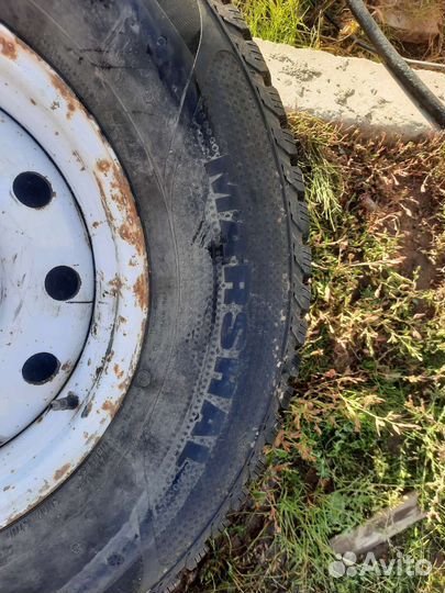 R16 Marshal I'Zen RV Stud KC16 245/70, PCD 5x114.3 DIA 108