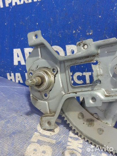 Передний правый стеклоподъемник Daewoo Matiz