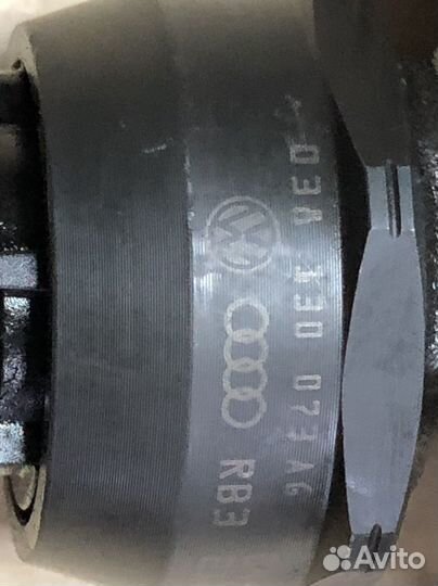 Насос форсунки Фольксваген Т5