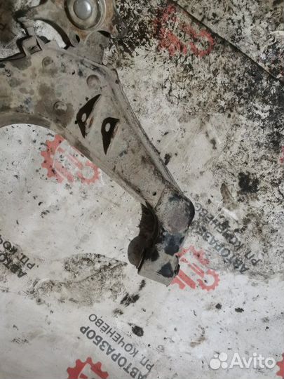 Рычаг подвески нижний передний левый Toyota Town