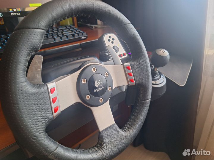 Игровой руль logitech g27