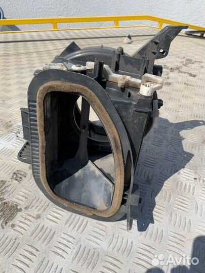 Корпус отопителя Toyota Land Cruiser 100 series